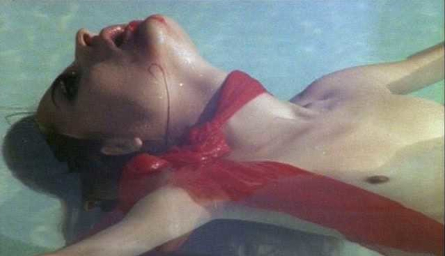 4. Soledad Miranda Naked Scene — Vampiros lesbos