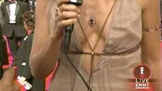 Kim Raver Sexy — 2005 Emmy Preshow