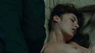 Louise Bourgoin Naked — Blanc comme neige