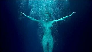 Rebecca Romijn Naked Scene — Femme Fatale
